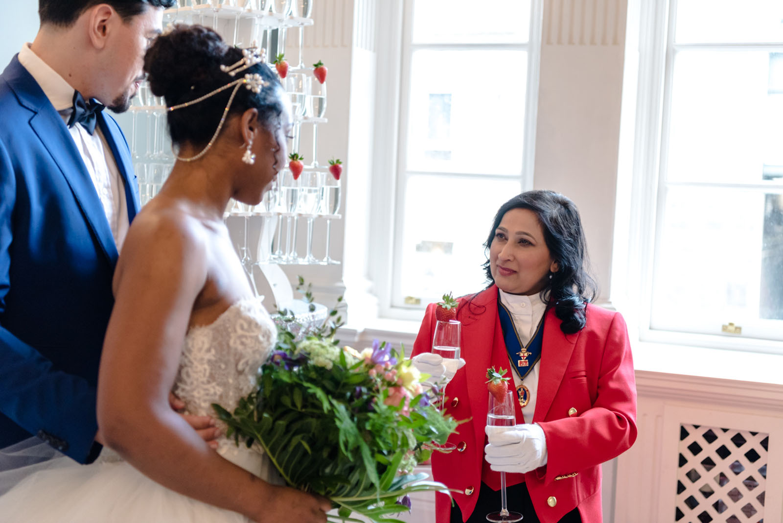 lady toastmaster - luxury wedding - female Hindu toastmaster Sonal Dave