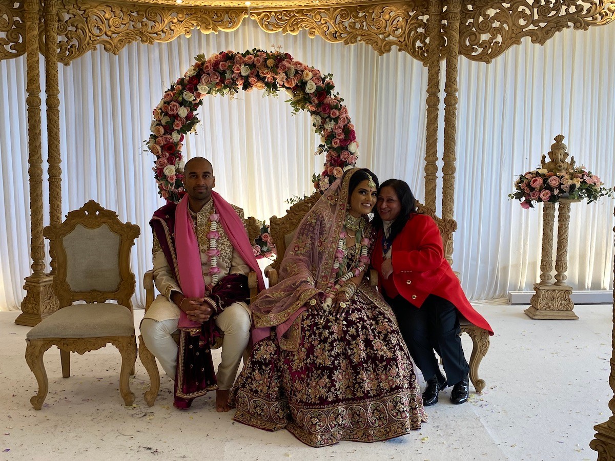 hindu wedding with toastmaster