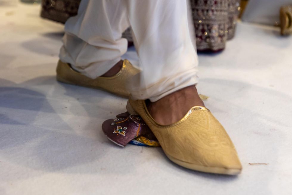 Luxury wedding celebrant