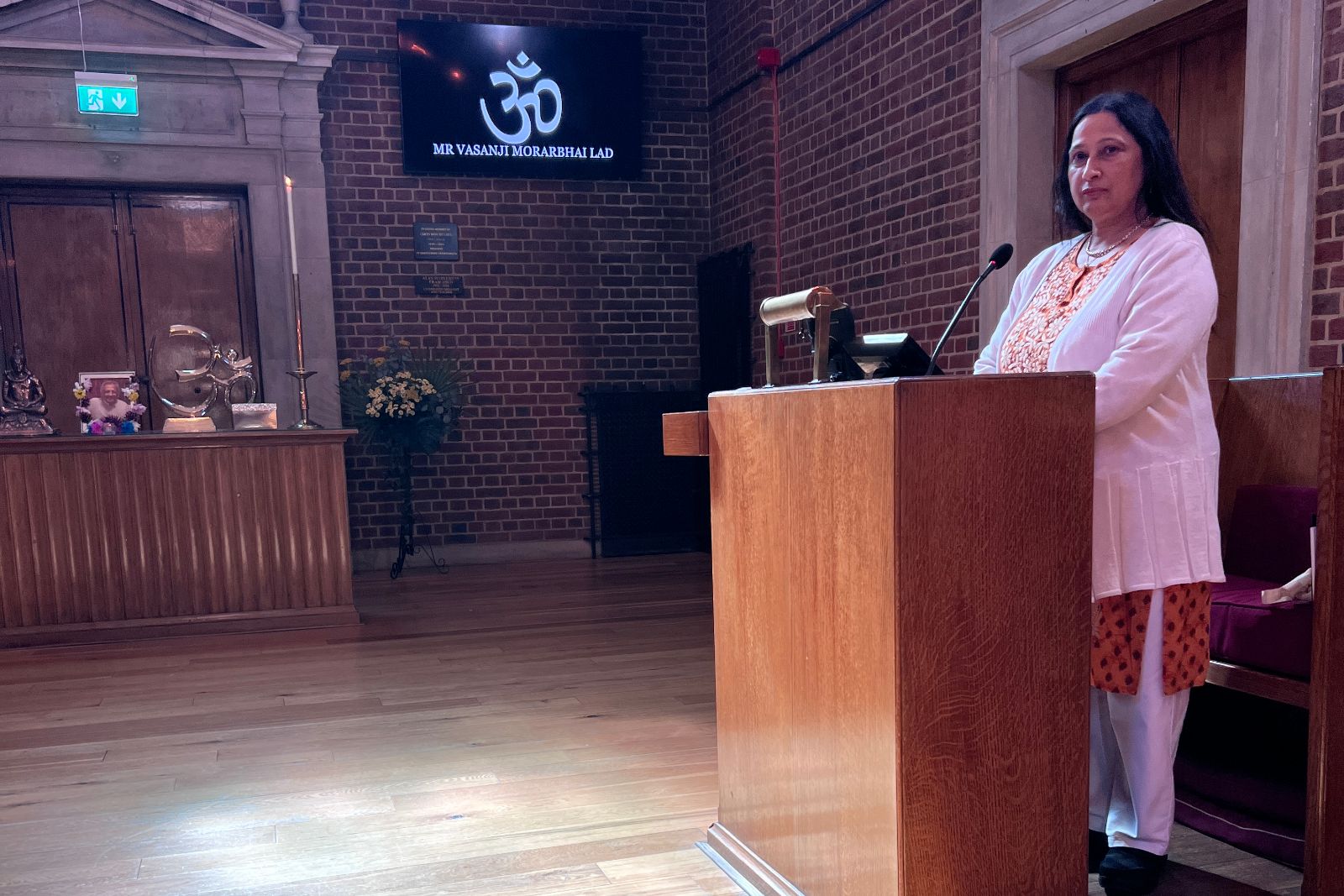 Wedding celebrant London