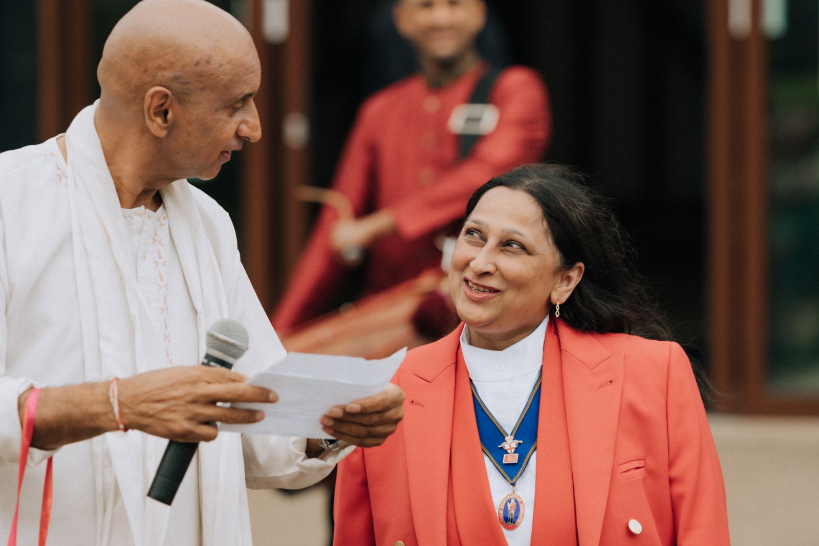 Luxury wedding celebrant